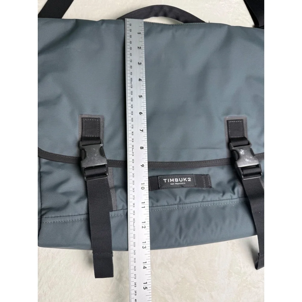 Timbuk2 classic messenger